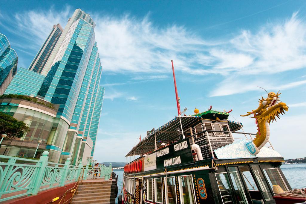 Harbour Grand Kowloon Hotell Hongkong Eksteriør bilde The Star Cruise terminal at the Star Cruise Center